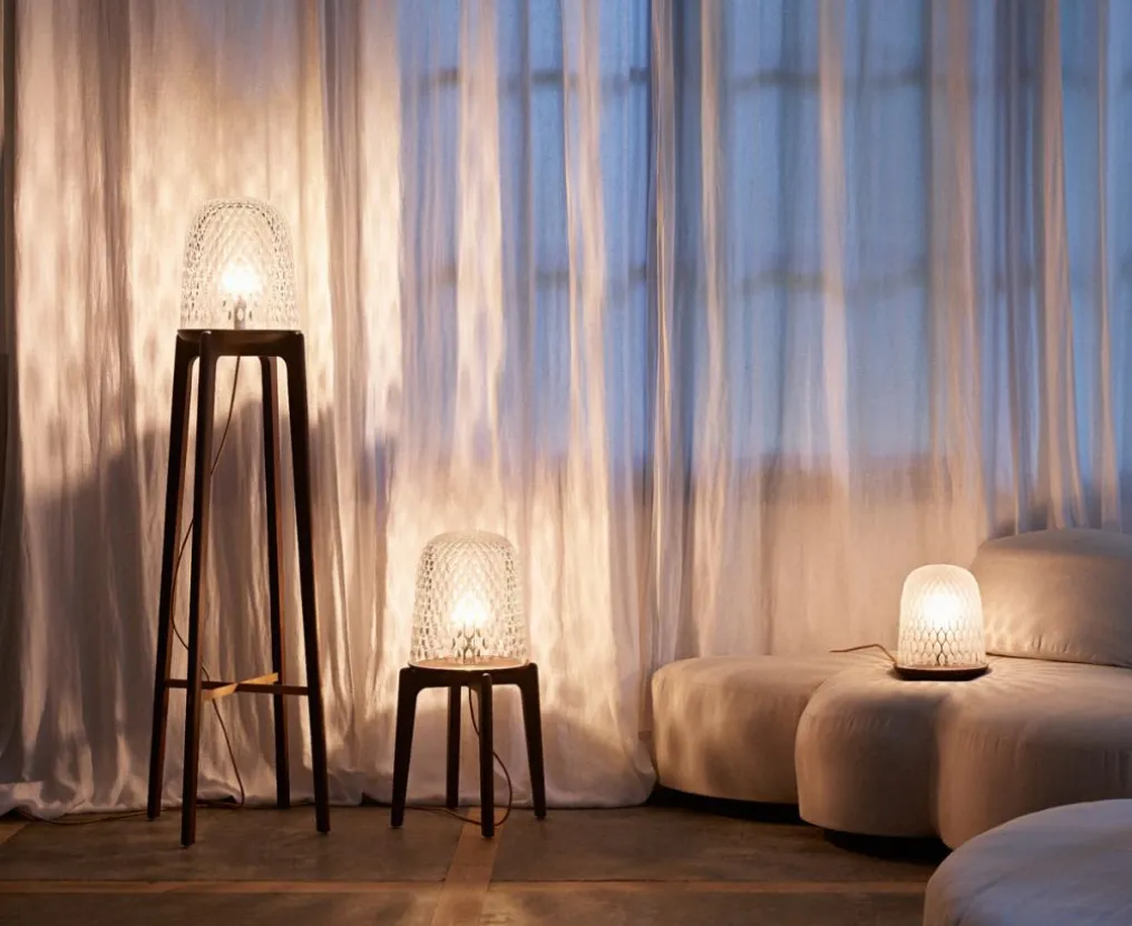 FOLIA LAMPE A POSER SUR PIEDS BOIS FONCE