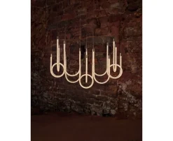 Lustre 10 lumières horizontal : illuminez votre espace design